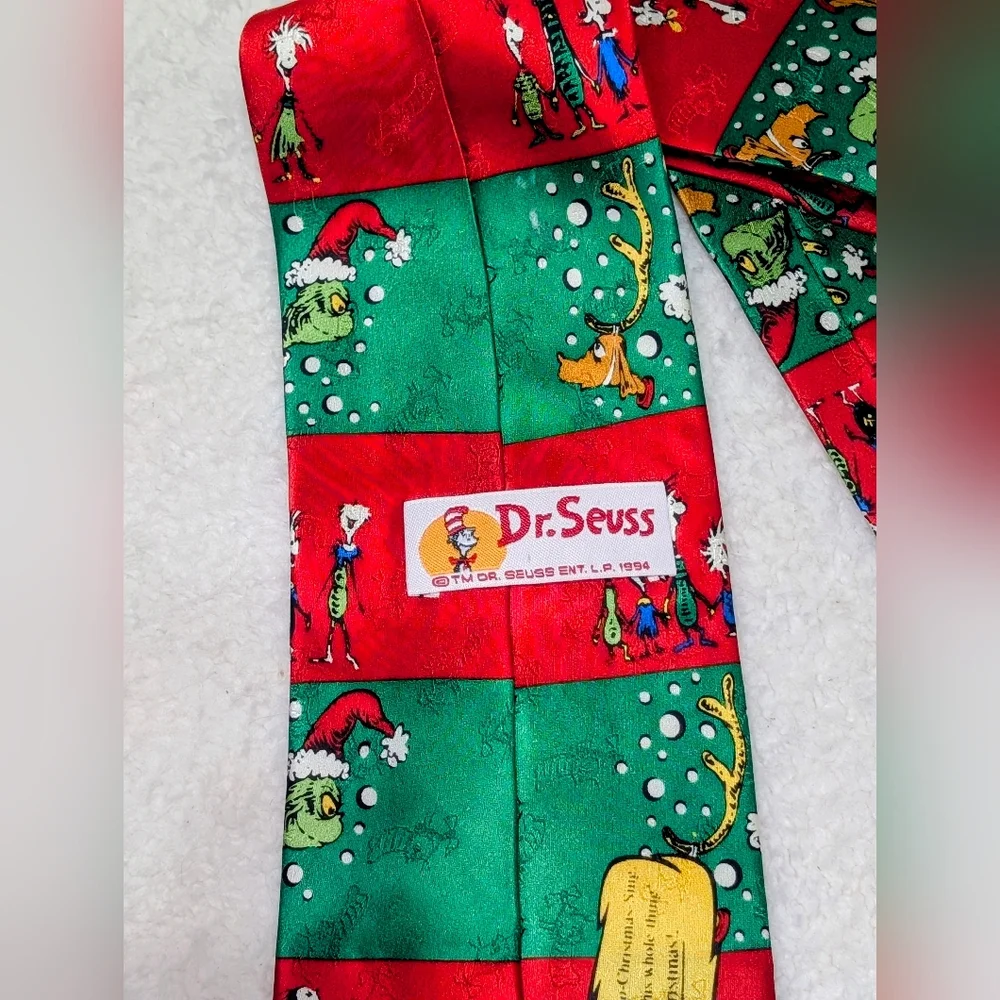 Dr. Seuss How The Grinch Stole Christmas 100% Silk Red & Green Holiday Neck Tie